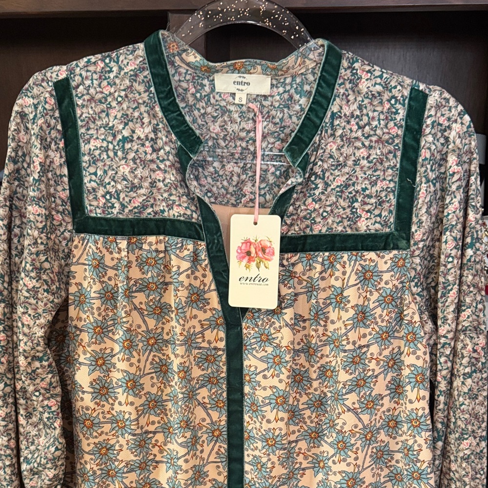 Entro Floral Long Sleeve Dress - Green and Cream